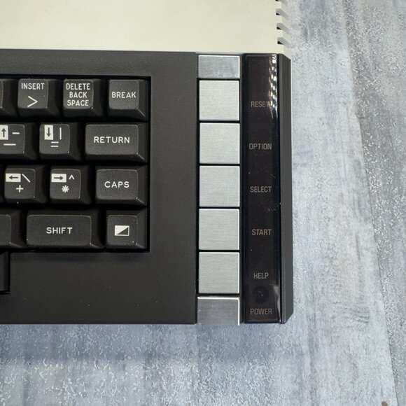 Atari 600XL Home Computer Bundle In Box Fully Tested Working Box Damage - Picture 5 of 16